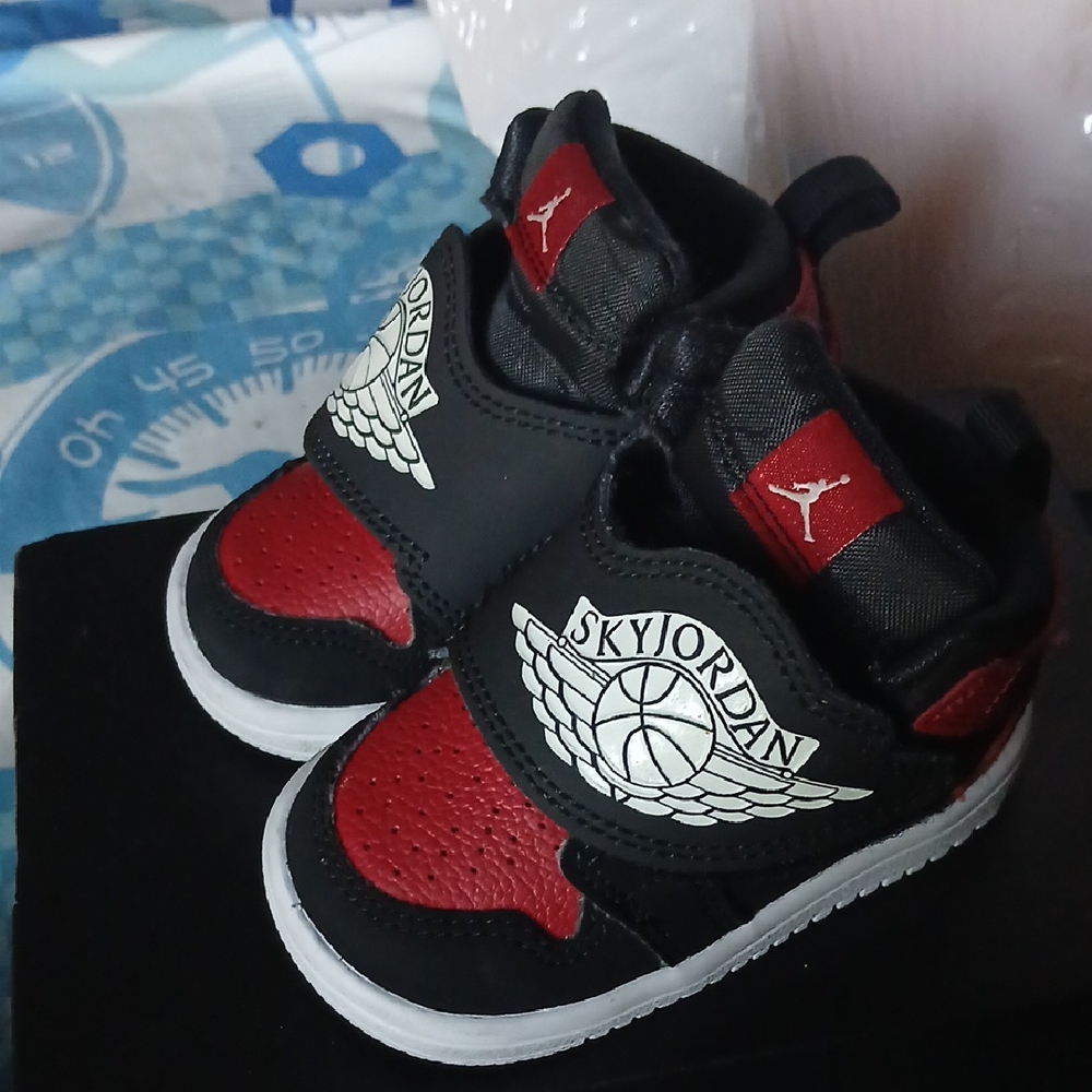 Jordan Kids Black and Red Sneakers